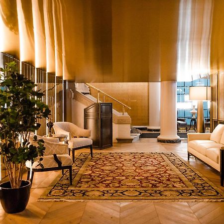 Hotel Birks مونتريال المظهر الخارجي الصورة The lobby of the hotel