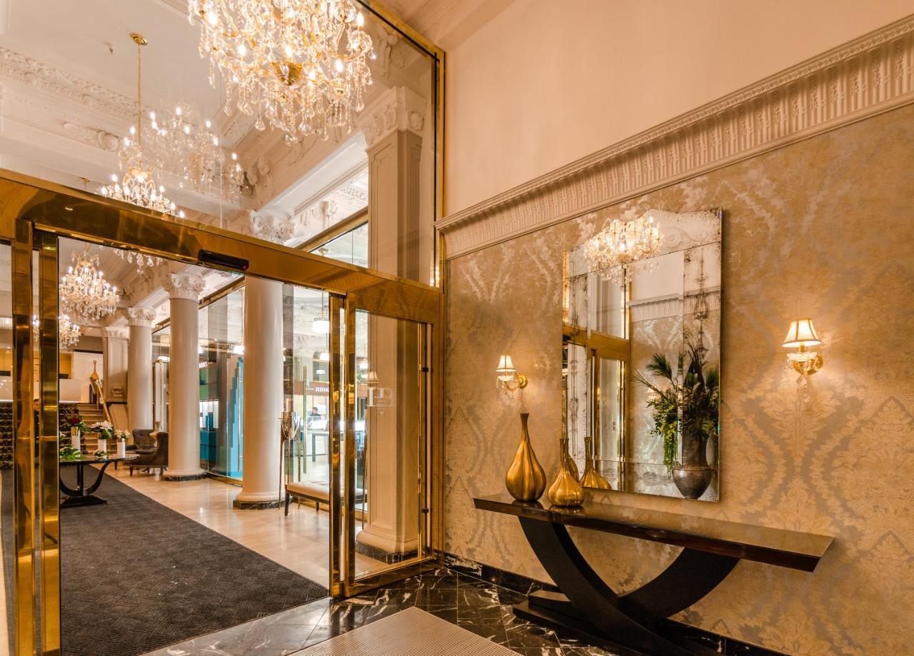 Hotel Birks مونتريال المظهر الخارجي الصورة Entrance to the hotel